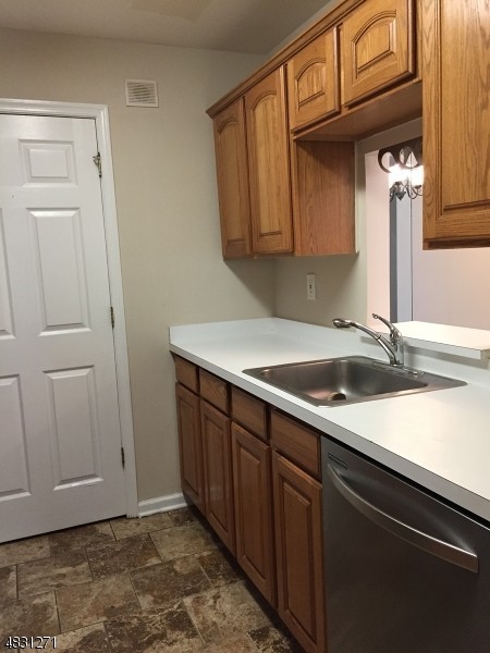 1013 Cumberland Ct - Photo 3 of 14