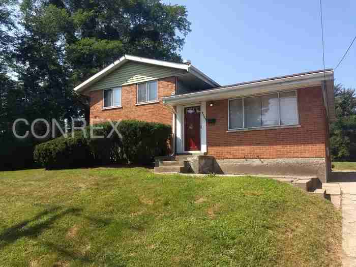 9203 Burgess Dr - Photo 3 of 21