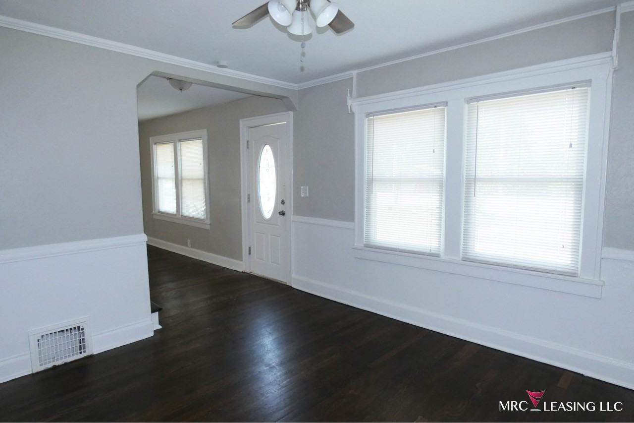 1229 North River Boulevard - Photo 2 of 23