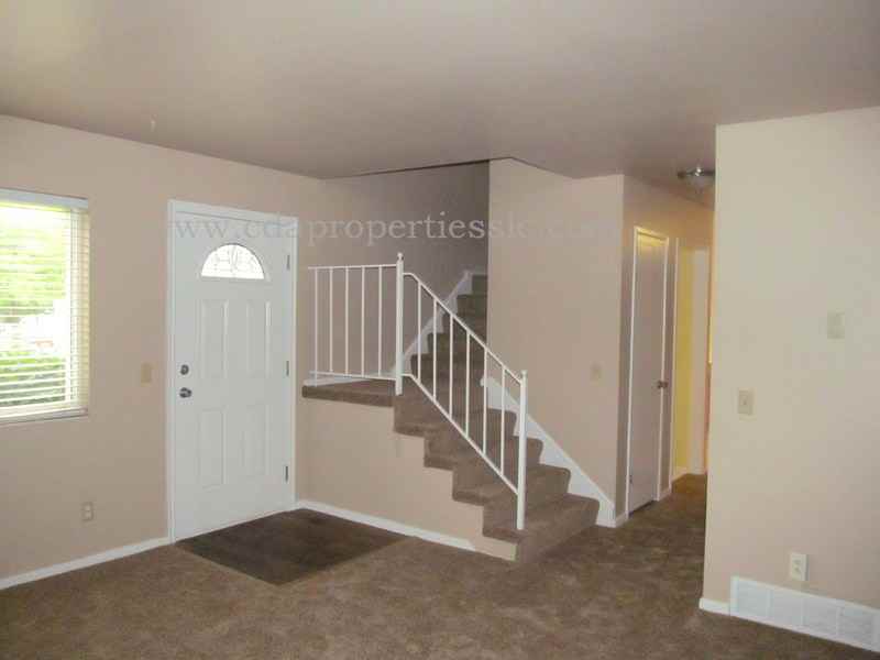 9748 Yorkshire Dr - Photo 3 of 19