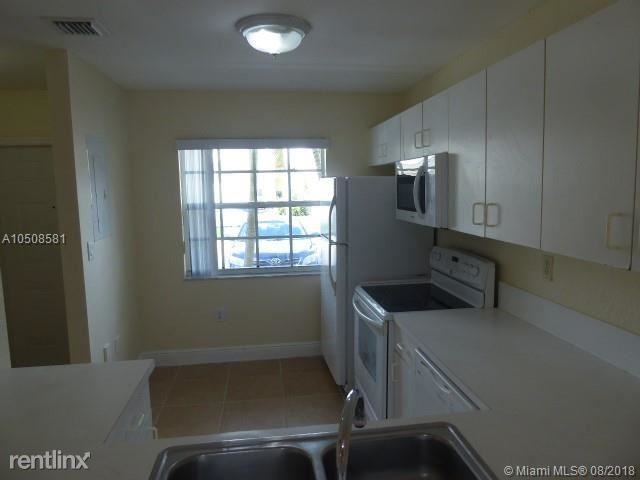 14249 SW 120th Ct - Photo 2 of 18