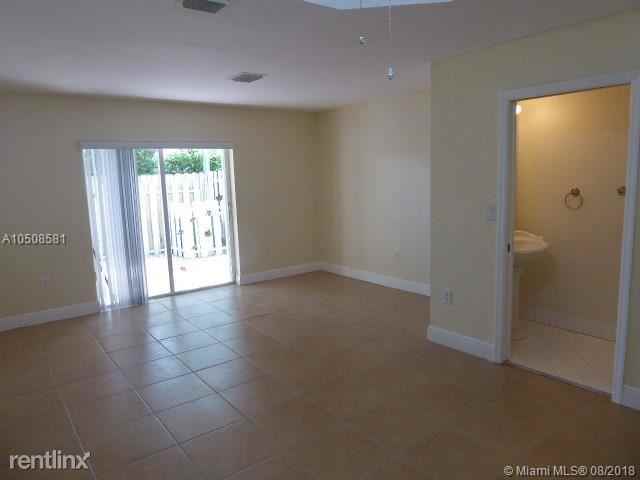14249 SW 120th Ct - Photo 3 of 18