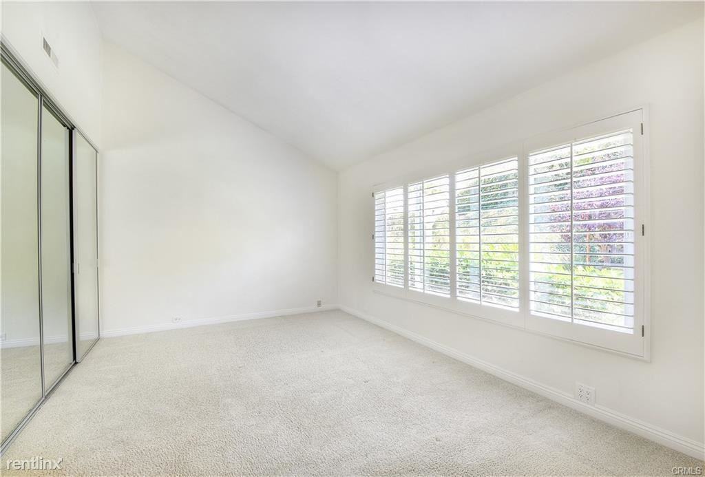 2027 Port Ramsgate Pl - Photo 3 of 18