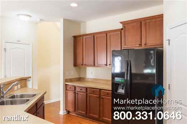 533 Panorama Park Pl - Photo 3 of 17