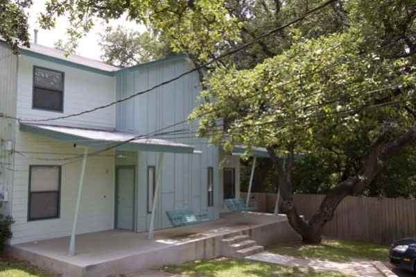 407 Elizabeth St W - Photo 2 of 3
