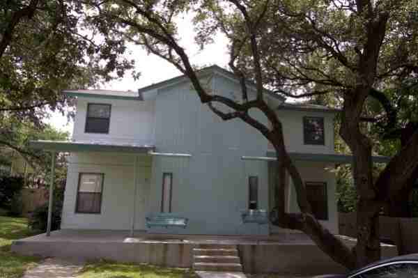 407 Elizabeth St W - Photo 3 of 3