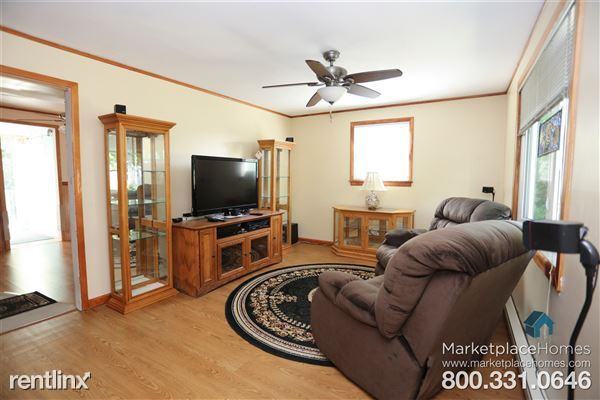 58 E Ocean Ave - Photo 3 of 15