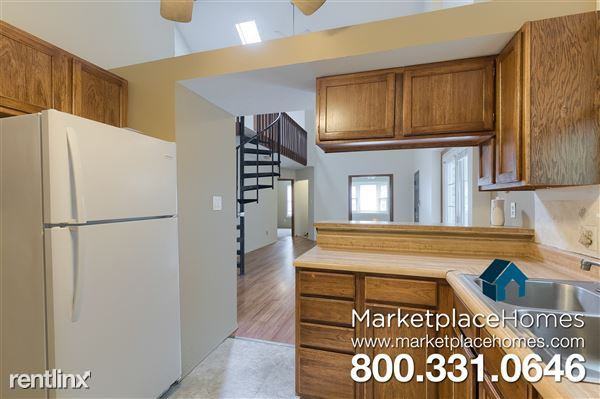 2405 Haviland Dr - Photo 2 of 12