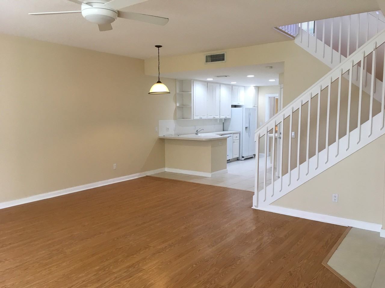 181 Santa Barbara Way - Photo 3 of 17