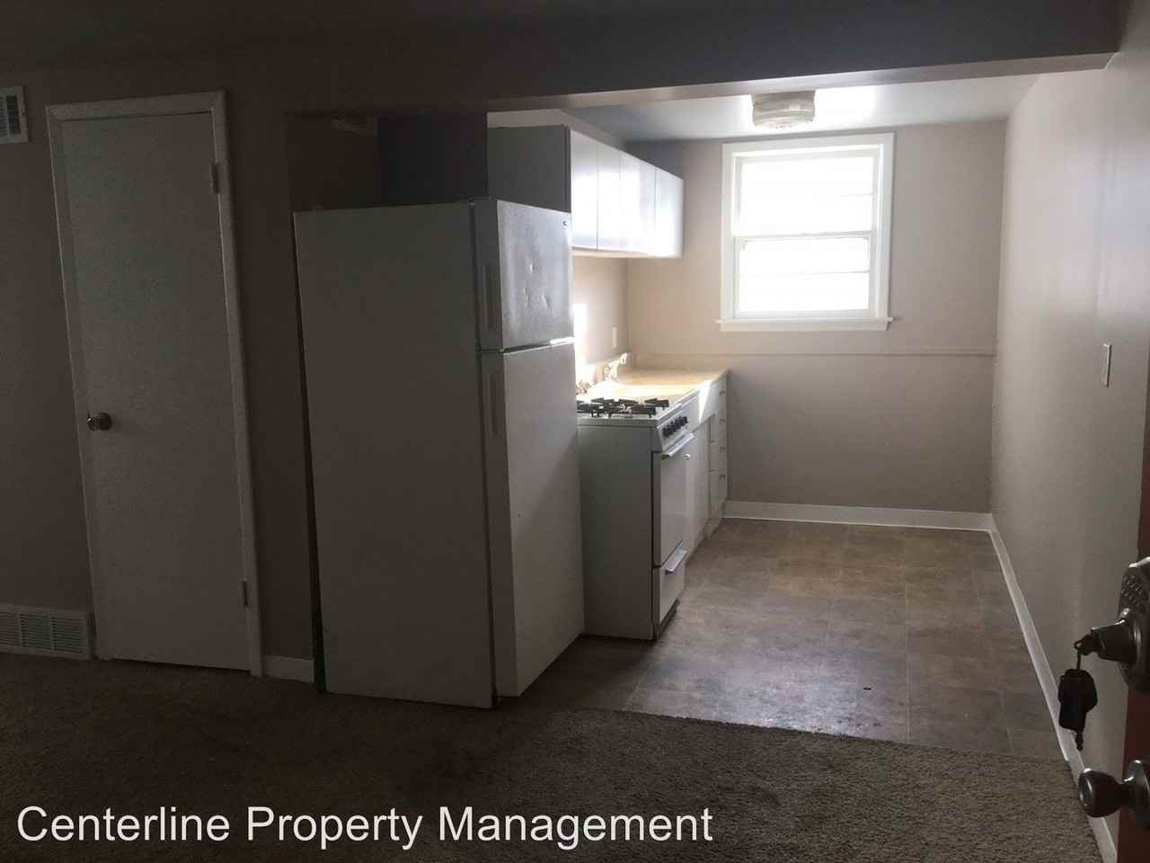 2102 Sloan - Photo 3 of 5