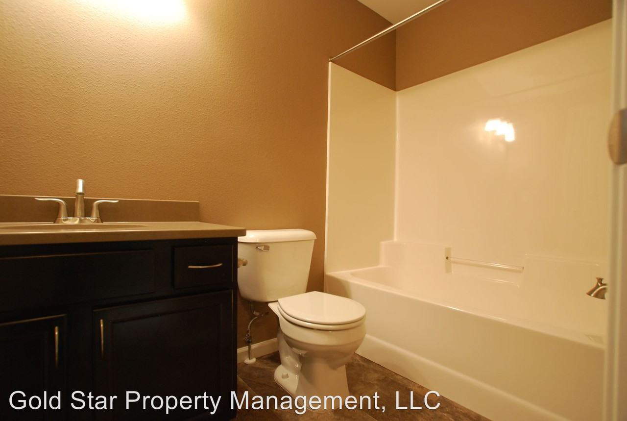 2605 Douglas Pl SE - Photo 2 of 38