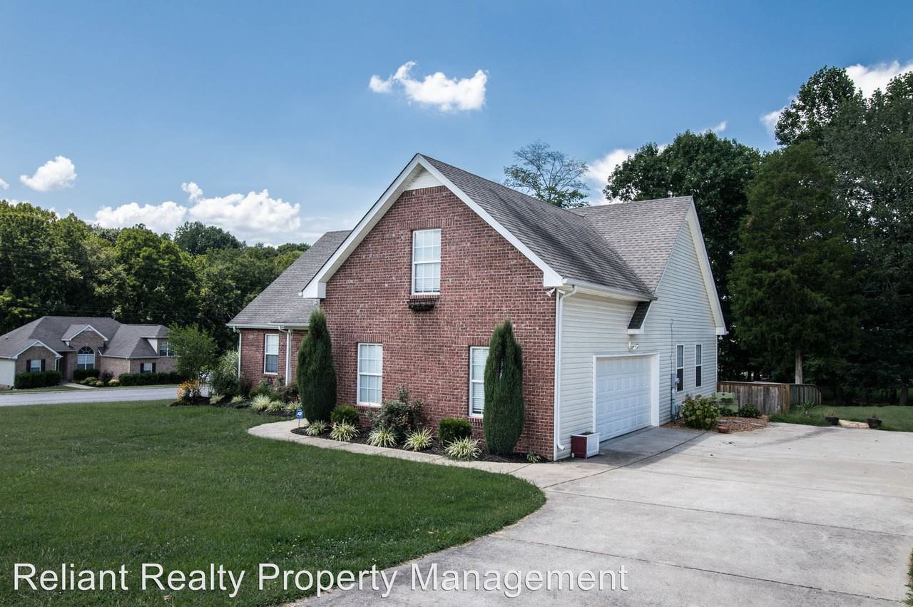 1375 Tannahill Way - Photo 2 of 20