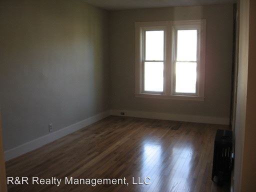 34-36 Pine St - Photo 3 of 6