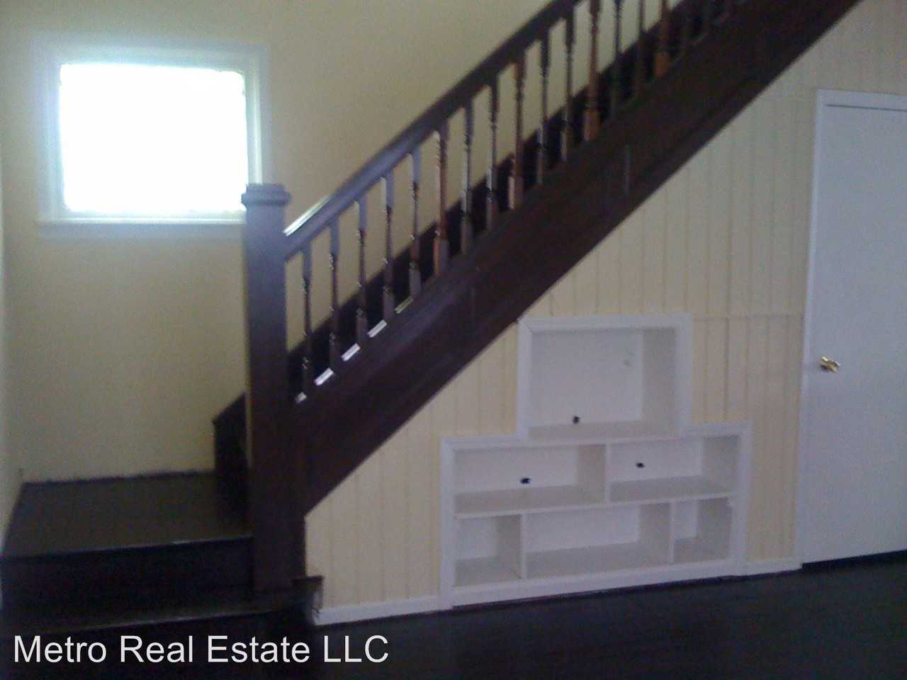 827 Walnut St - Photo 2 of 10