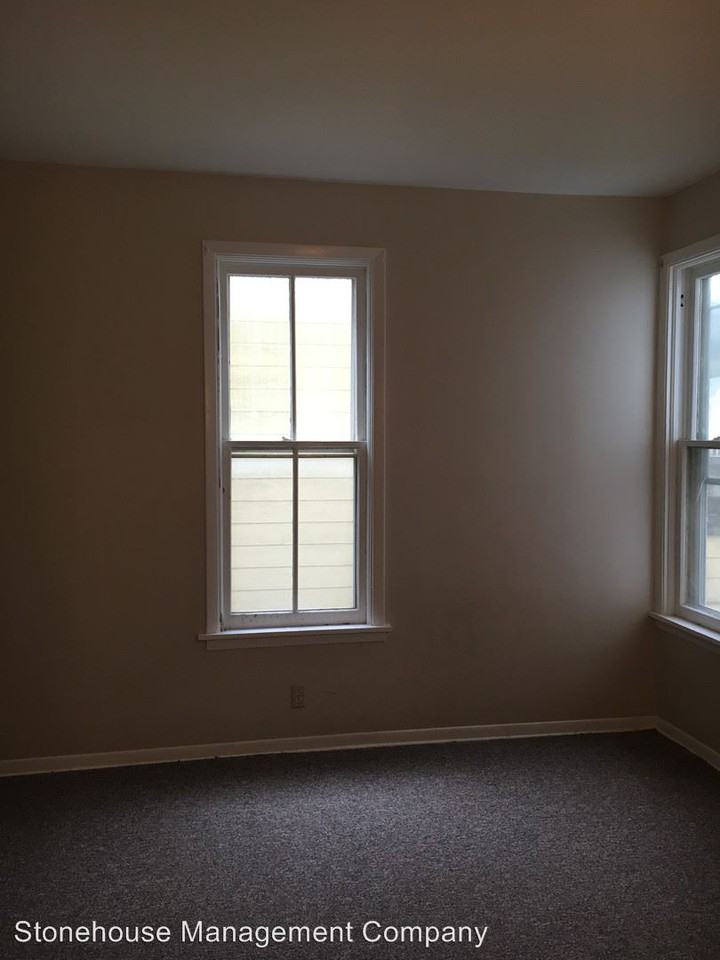 2224 Liberty St - Photo 3 of 5