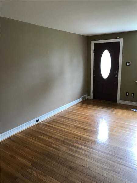 310 N Oak Ave - Photo 2 of 17