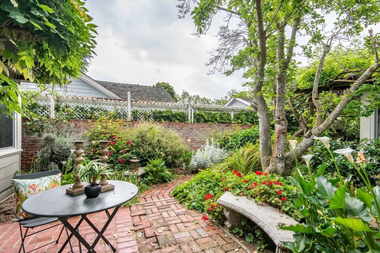 540 N California Ave - Photo 3 of 24