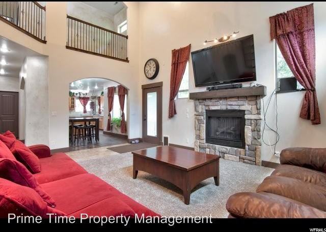 1442 Main St - Photo 2 of 9
