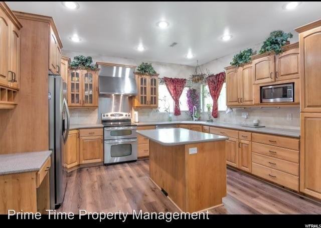 1442 Main St - Photo 3 of 9