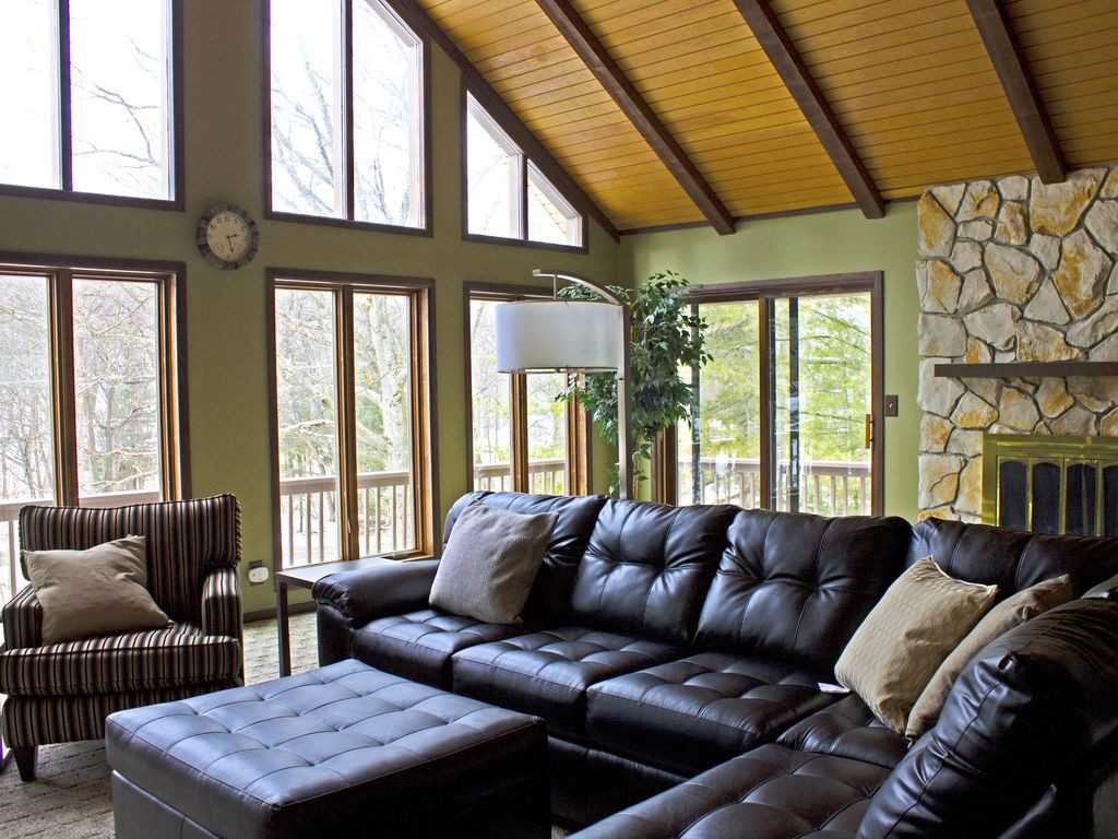 6566 Lakeshore Dr - Photo 3 of 28