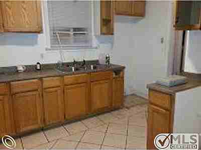 4374 Devonshire Rd - Photo 3 of 17