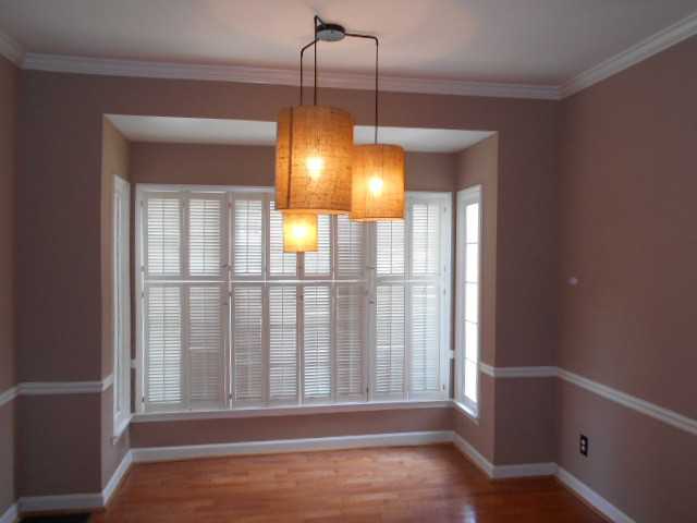 504 Bridle Path - Photo 2 of 25