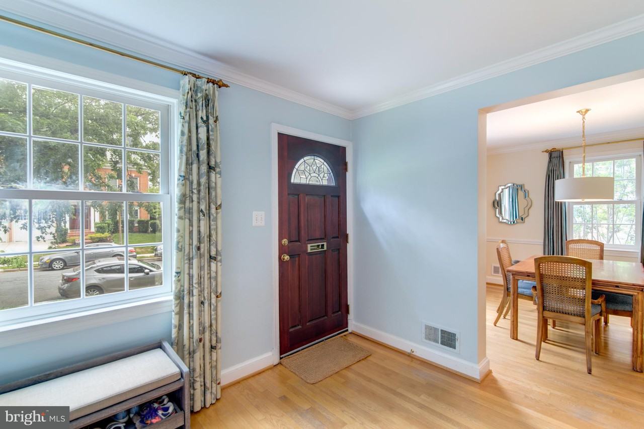 4935 34th Rd N - Photo 2 of 28