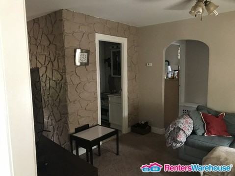 140 Rosalie Ave E - Photo 3 of 17