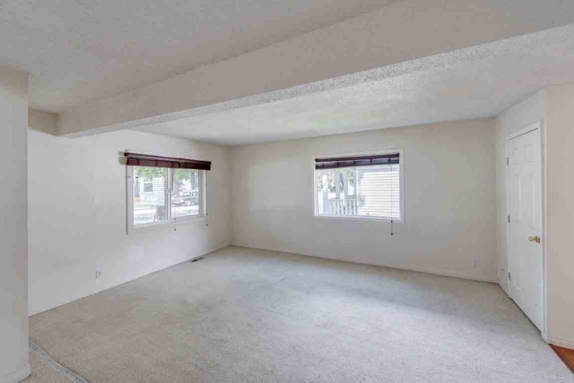 Lynnwood House Apartments 6622 18a St SE, Calgary, AB T2C 0N5 Zumper