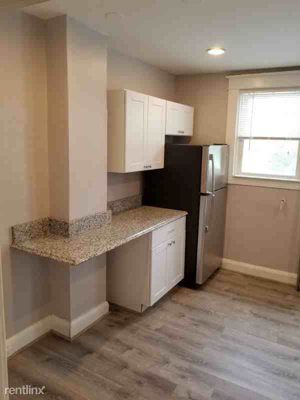 1114 Roland Heights Ave - Photo 3 of 6