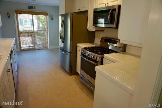 16 Merano Ct - Photo 2 of 8