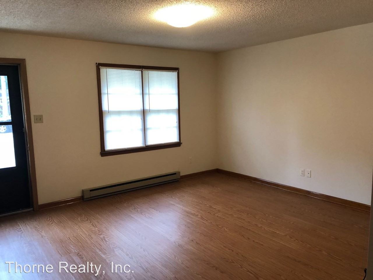 1000-1016 New Street - Photo 3 of 10