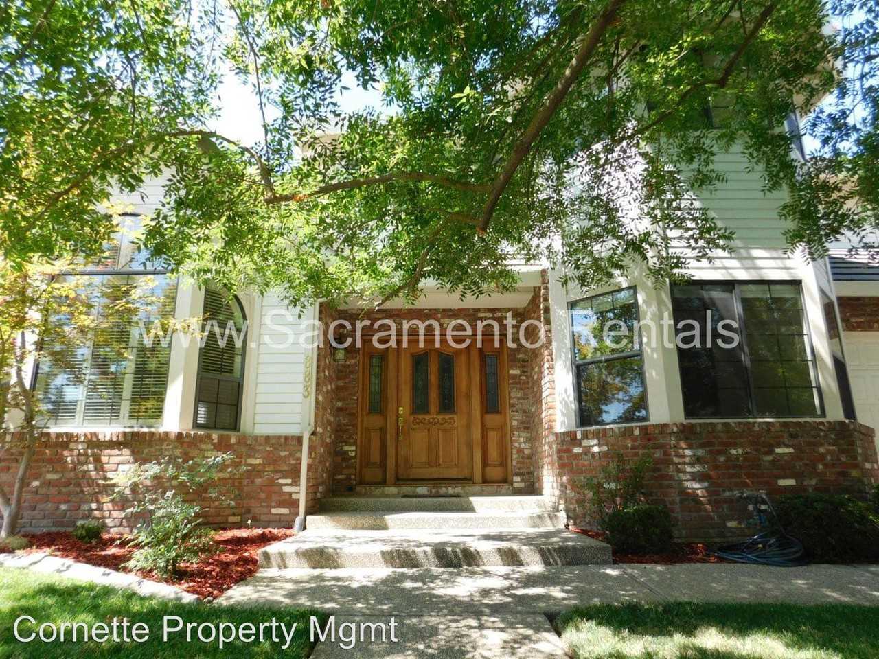 883 Shore Breeze Dr - Photo 3 of 31