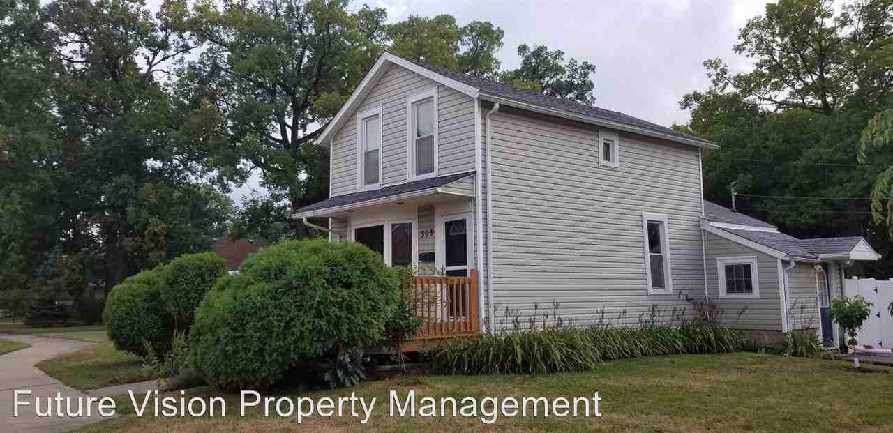 303 S Raynor Ave - Photo 2 of 11