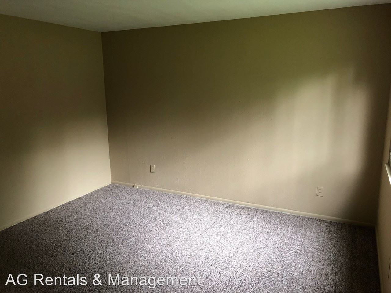 2806 Knode Ct - Photo 3 of 9
