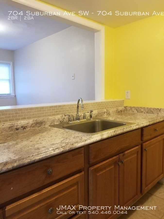 704 Suburban Ave SW #704SUBURBA - Photo 3 of 7