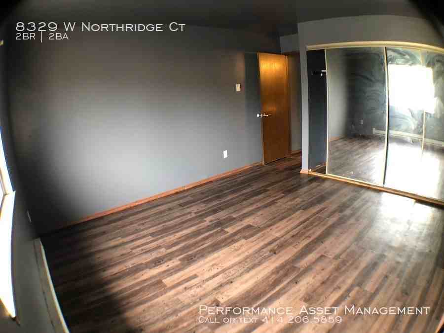 8329 W Northridge Ct - Photo 3 of 14