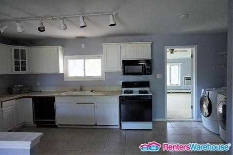 405 W Sugar Ln - Photo 2 of 11