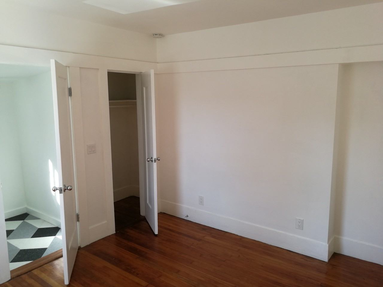 3201 13th Avenue - Photo 3 of 5