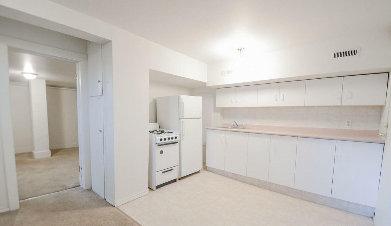 Devonshire II Apartments - Photo 2 of 8