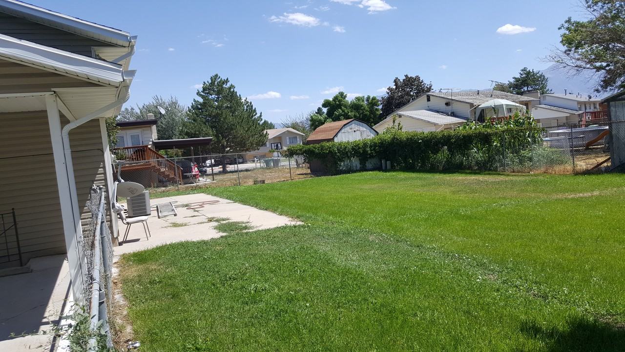 6419 S Dixie Dr - Photo 2 of 17