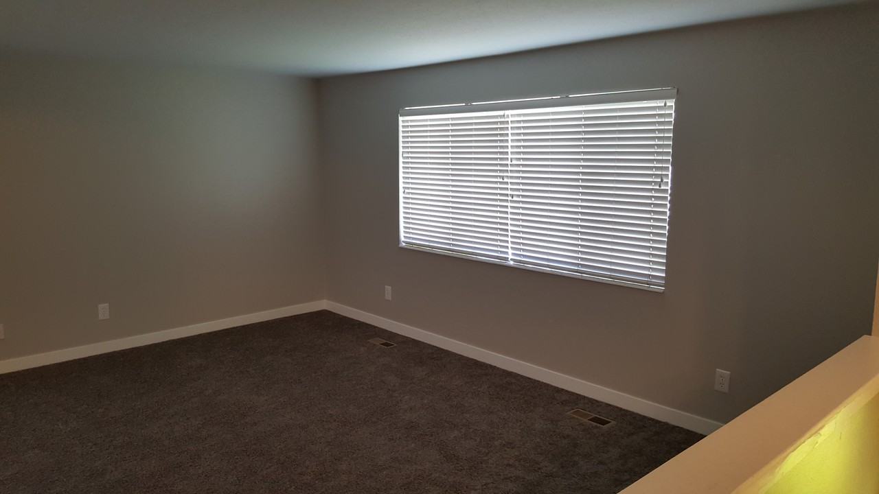 6419 S Dixie Dr - Photo 3 of 17