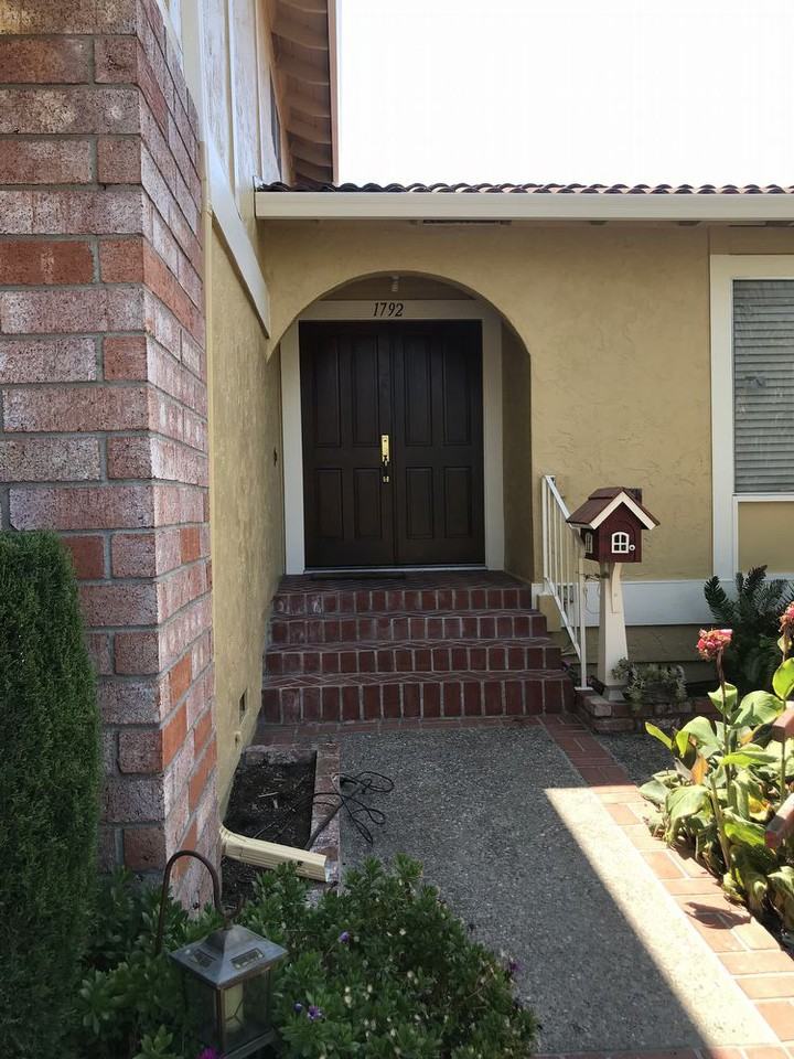 1792 Valota Rd - Photo 2 of 19