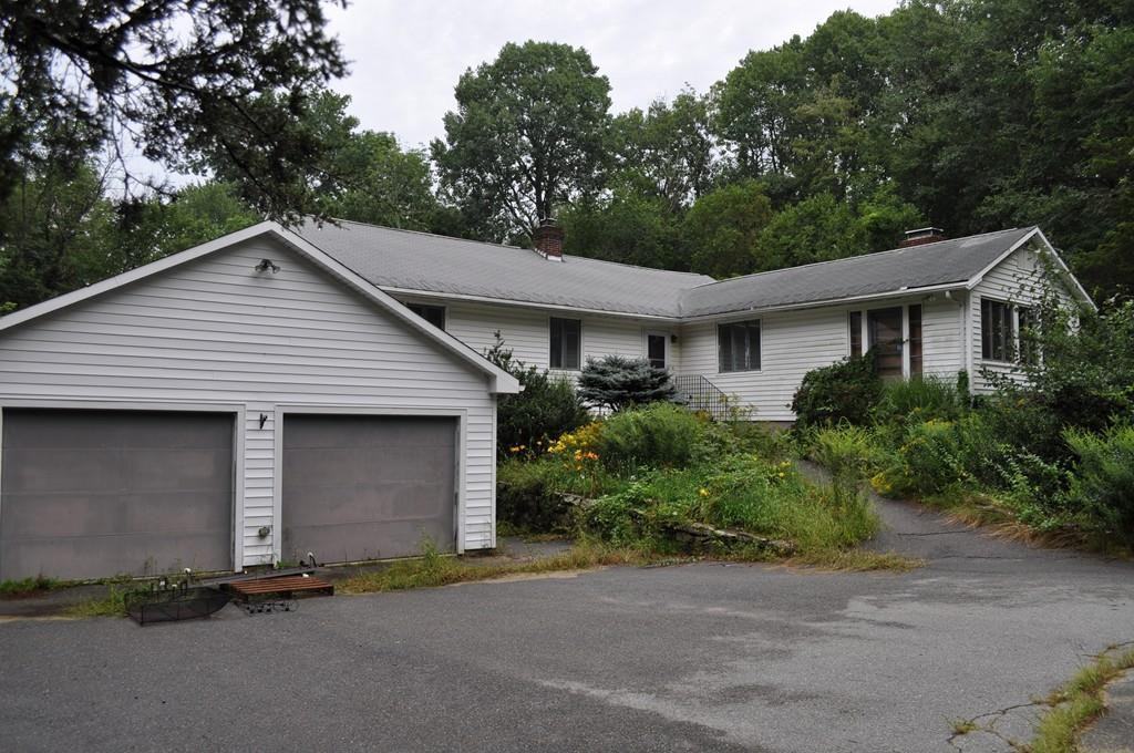 1164 Hill Rd - Photo 3 of 22