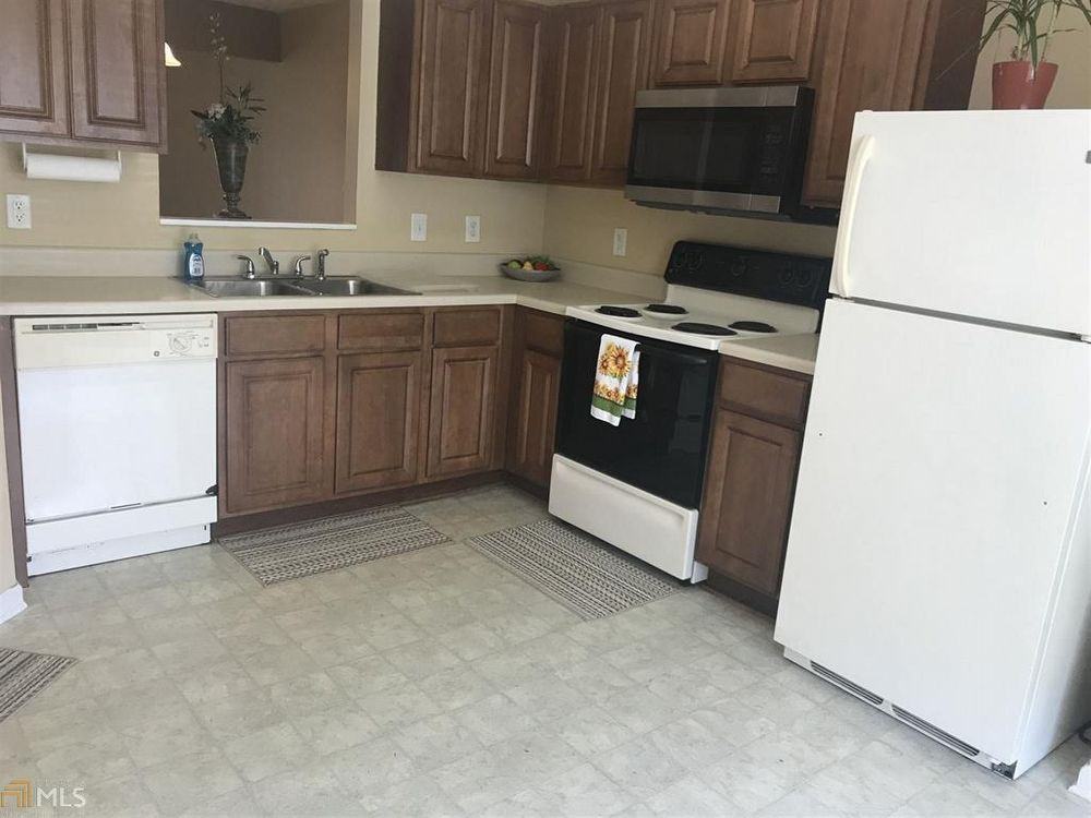 2019 Grove Way - Photo 3 of 12