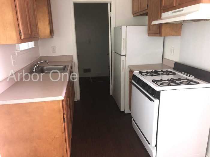 679 Villa Dr - Photo 2 of 6
