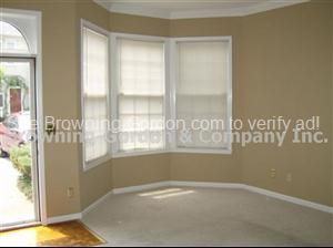 206 Fairmont Ct - Photo 3 of 10