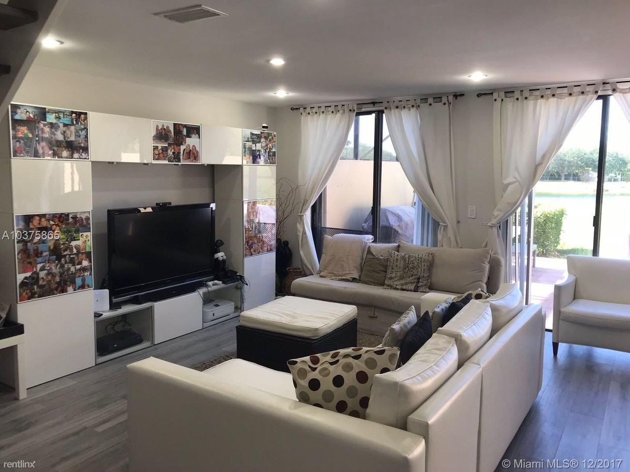 3322 Torremolinos Ave #F41B - Photo 2 of 9