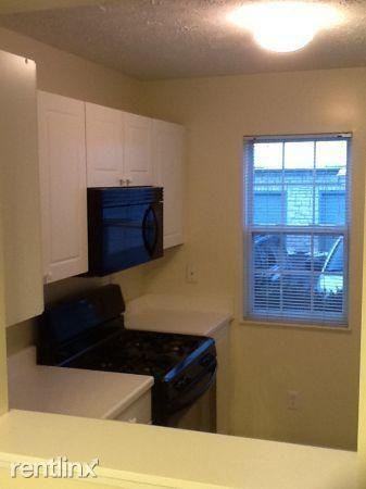 732 Parkbluff Way - Photo 2 of 8