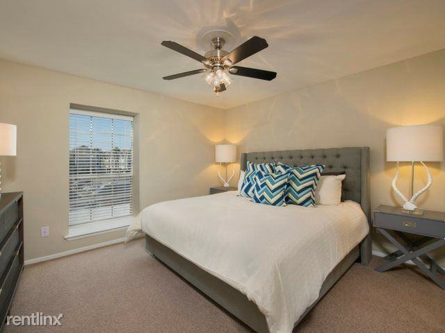 West Dallas St - Photo 3 of 4